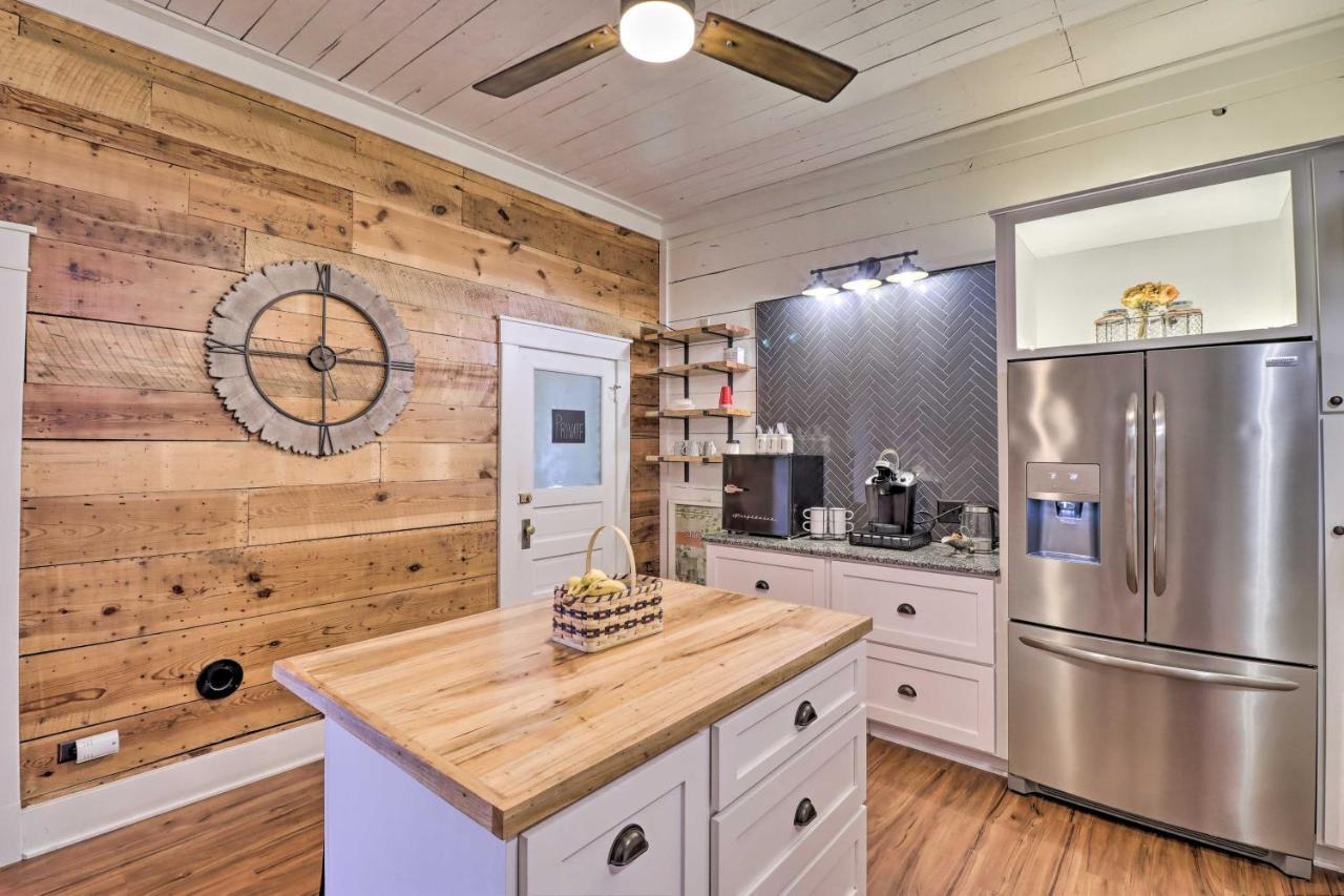 Historic Mountain Home Haven With Large Yard! Bagian luar foto